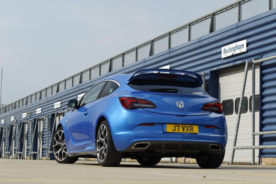  Vauxhall Astra VXR 2012 года  (фото 30 из 274)